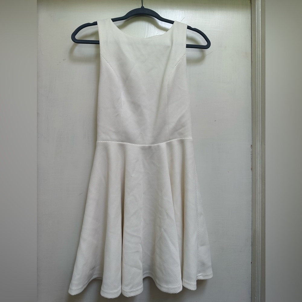 Lulu’s white skater open back dress size medium
